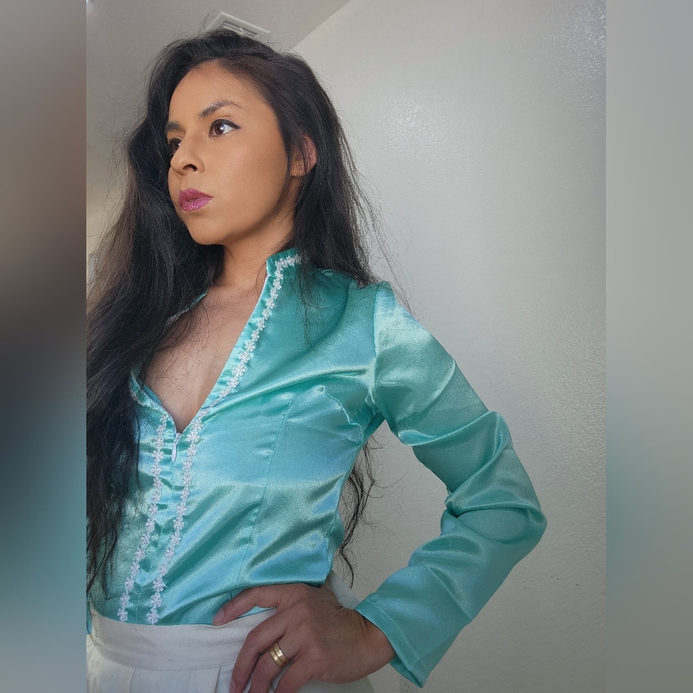 Blouse - Picture 4 of 9